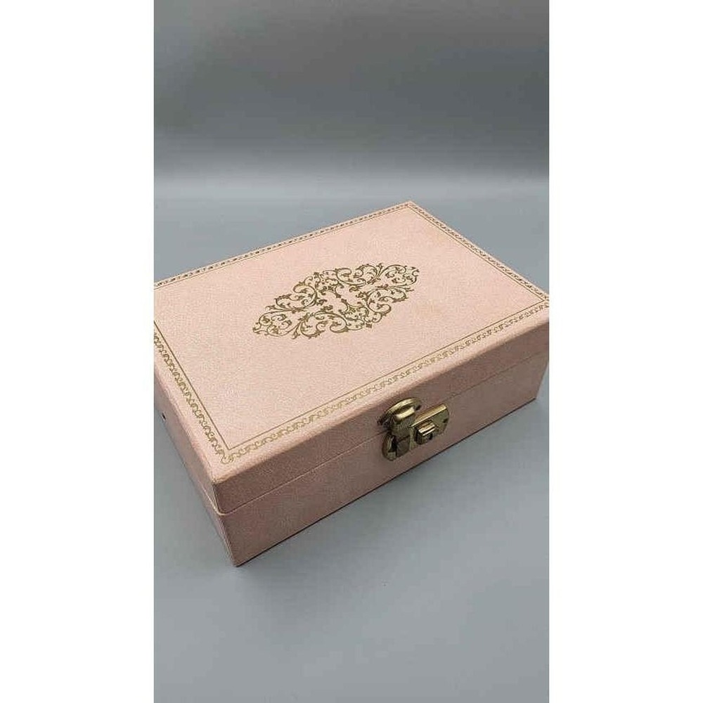 Beautiful Vintage Pink & Gold Jewelry Box
